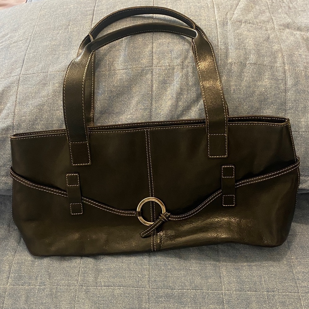 Classic Chic Black Danier Leather Shoulder Bag